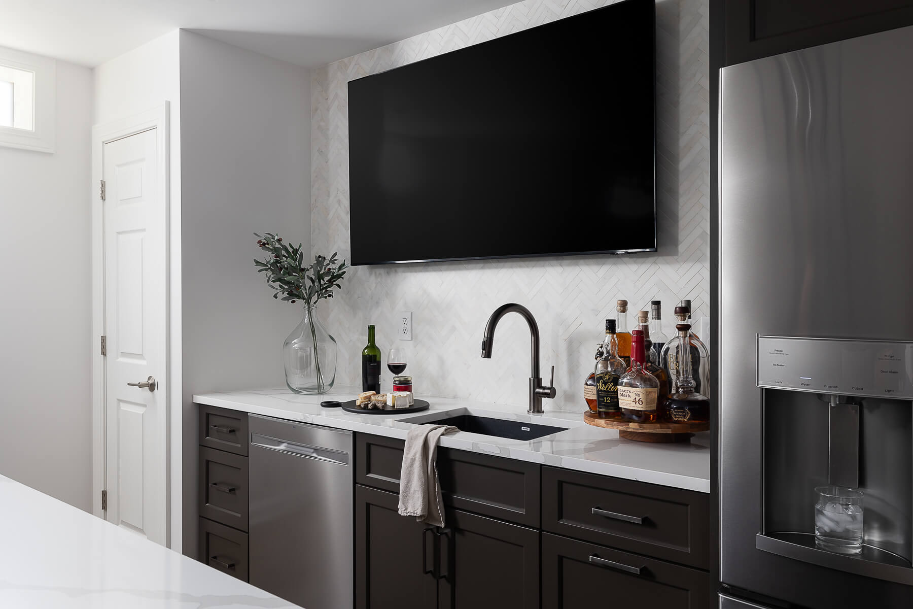 006 1499 Sable Wing Internet